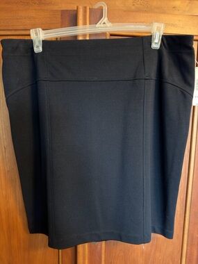 Worthington Black Pencil Skirt - Classic Office Staple